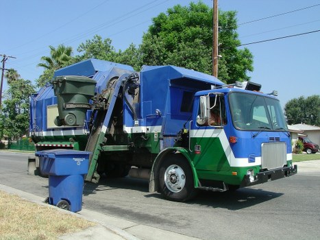 Types of business waste including recyclables